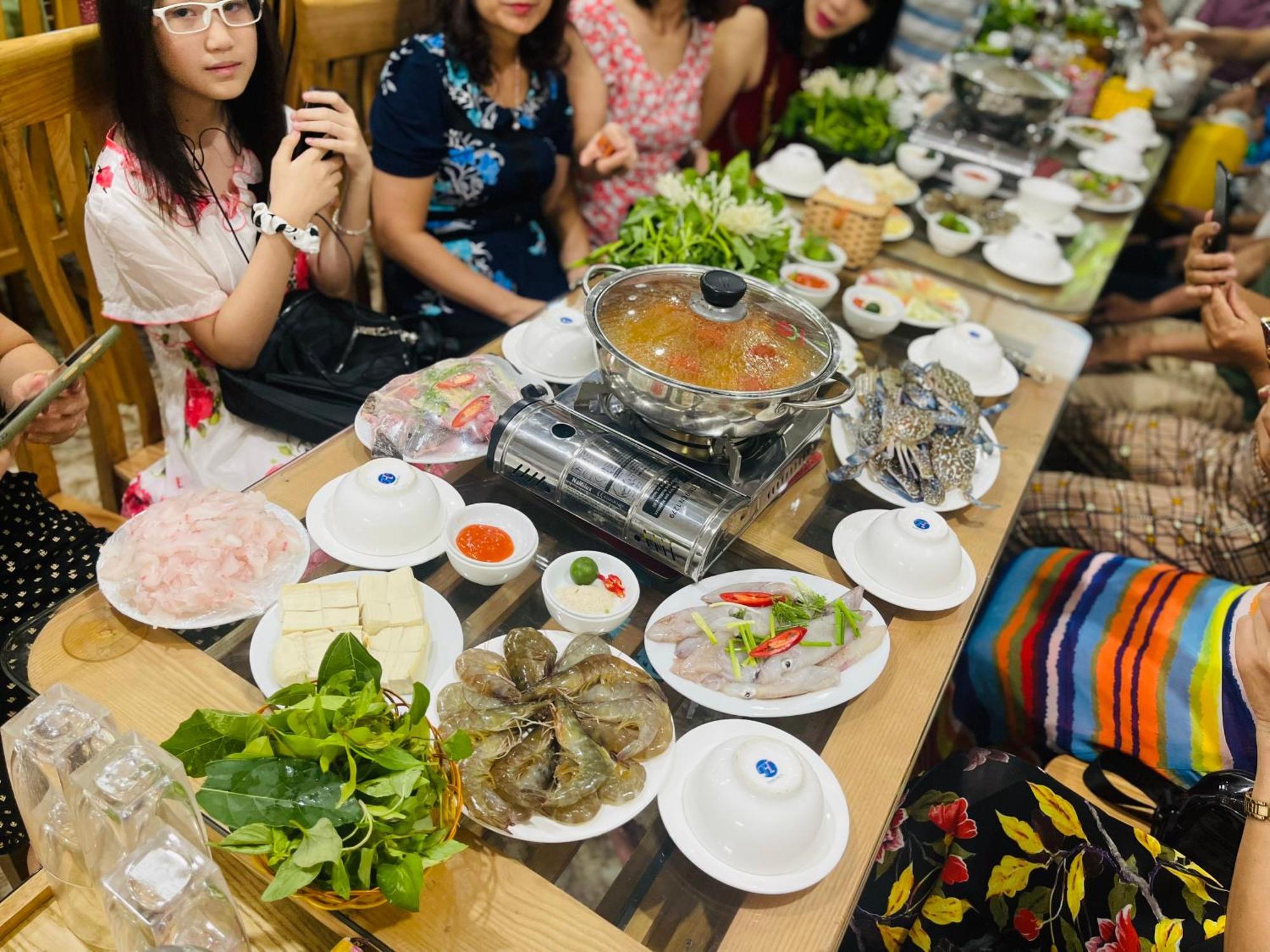 Phuong Dong Hotel Dong Khe Sau Eksteriør bilde