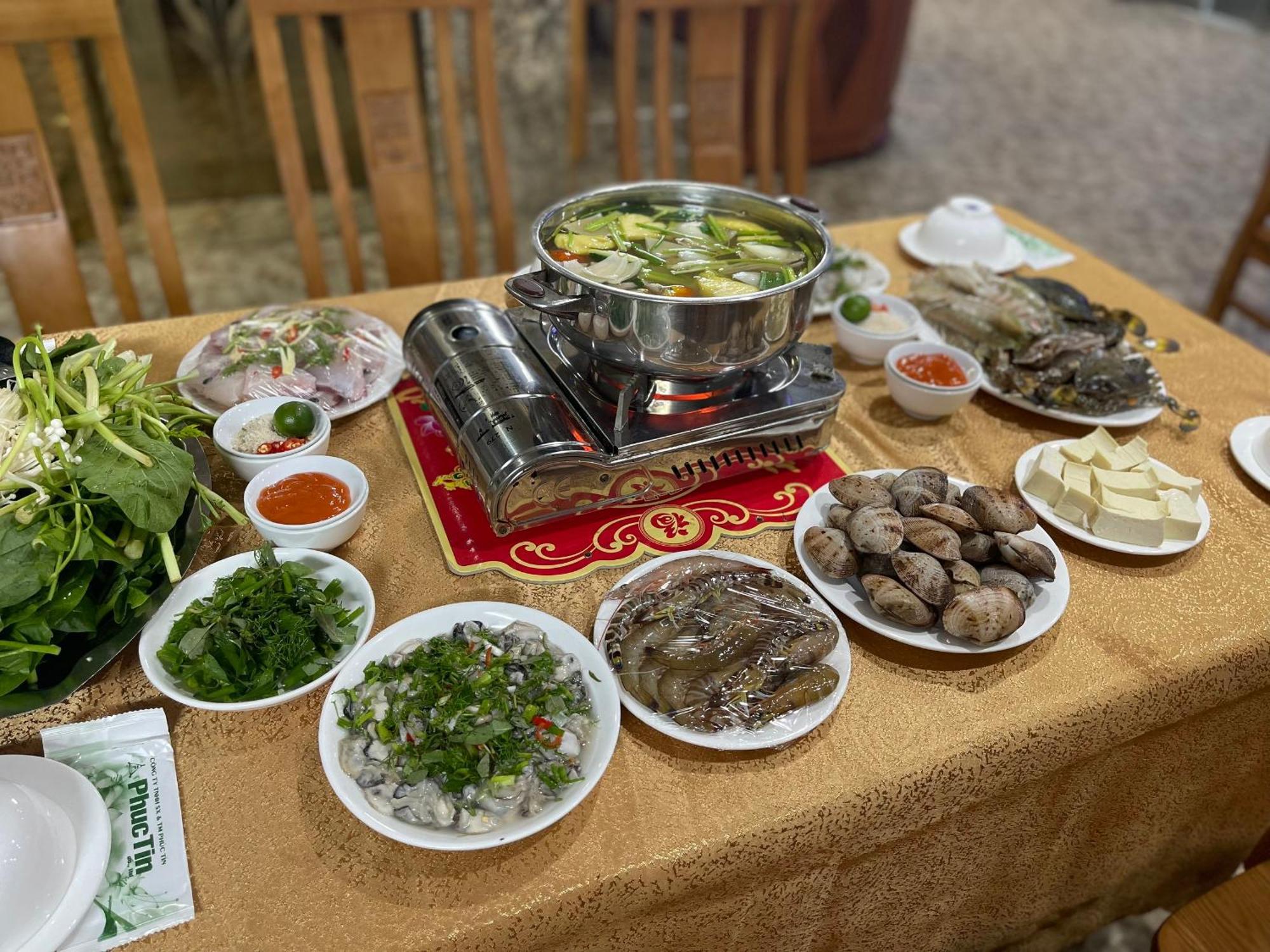 Phuong Dong Hotel Dong Khe Sau Eksteriør bilde